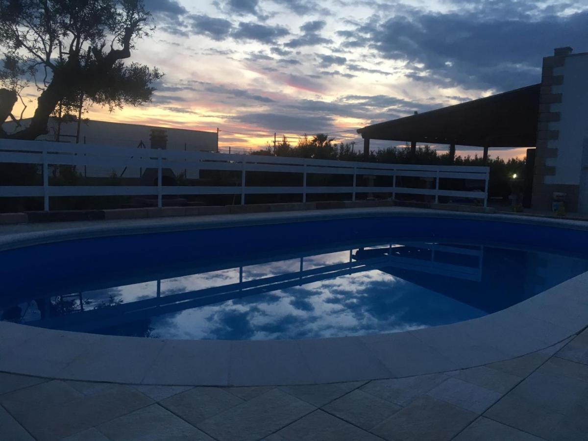 Villetta Mari Con Piscina Esclusiva Nel Salento Capilungo Exterior foto